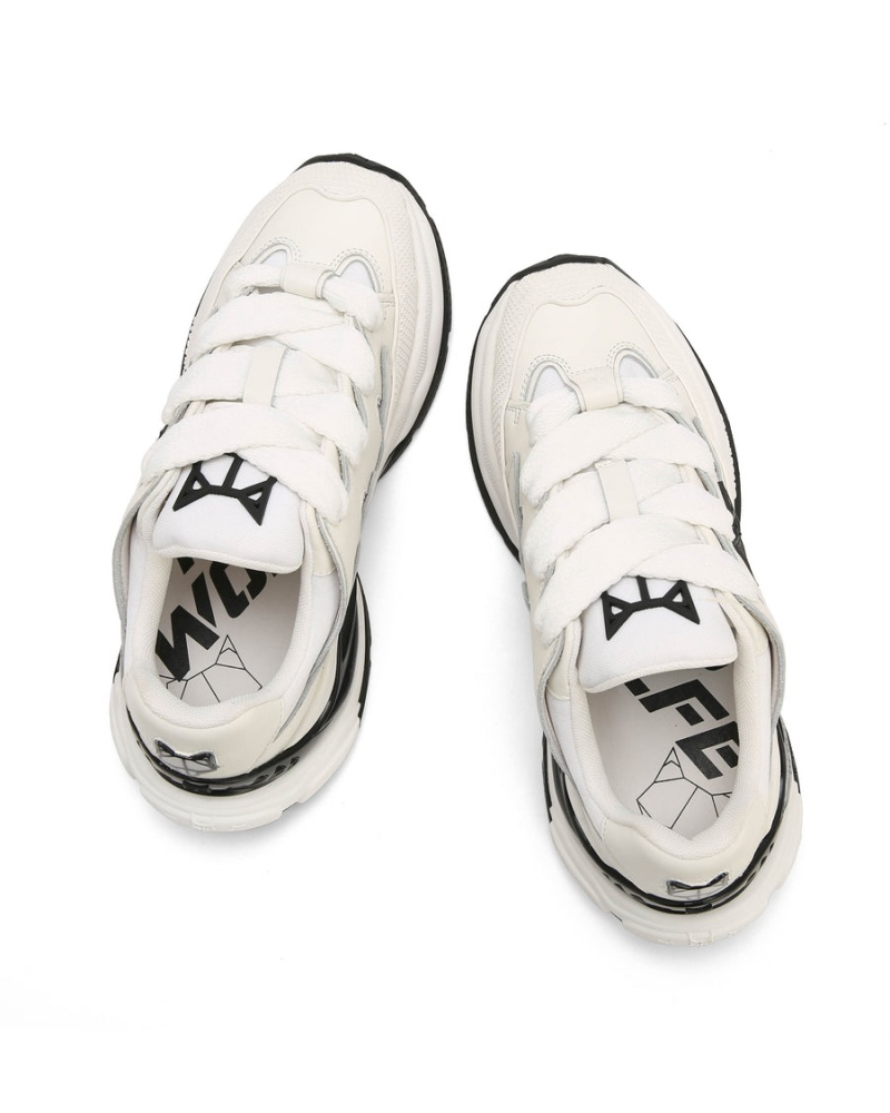 White Naked Wolfe Freeway Leather Women's Sneakers | FYQ7235DL