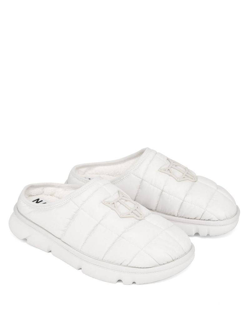 White Naked Wolfe Montana Men's Slippers | ITE4719EW